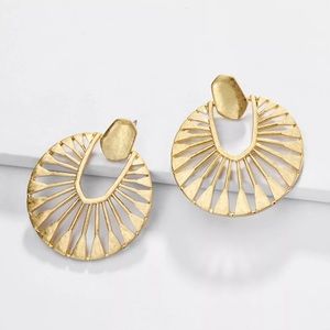 NEW 🌸 Gold Windmill Round Post Statement Earrings